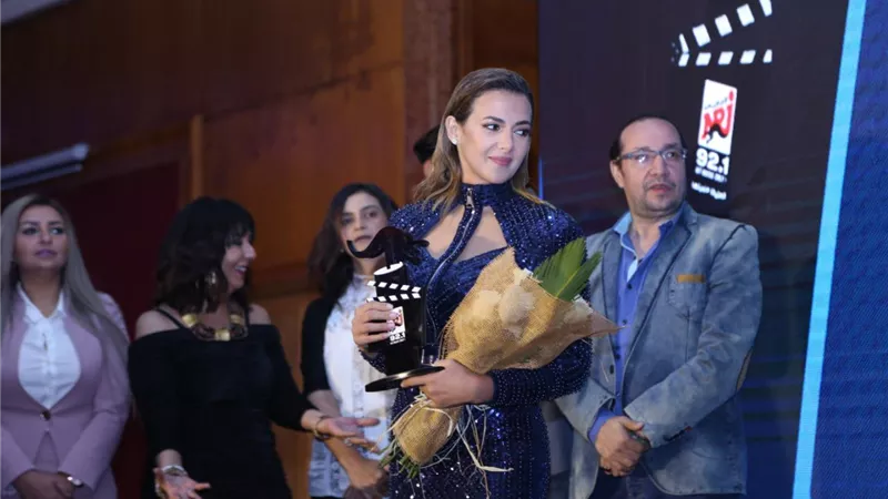 الفائزون بجوائز 