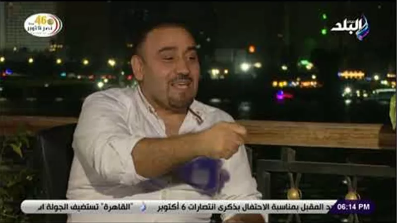 مجد القاسم يروي موقف رجولي لضابط شرطة سانده فى بداية حياته بمصر (فيديو) 