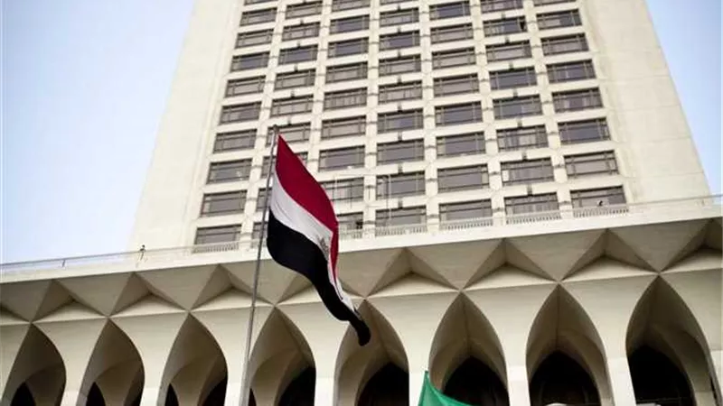 الباز يشيد بموقف مصر من الحرب على سوريا ويهاجم جامعة الدول العربية: أين سوريا من الاجتماع؟