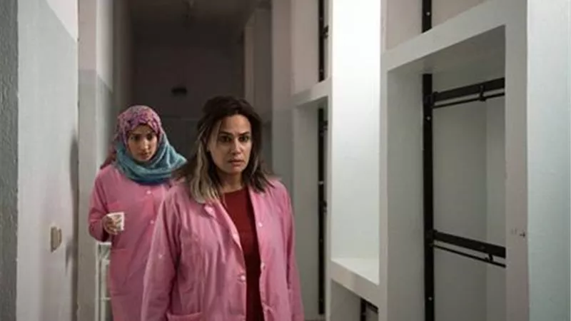 بحضور هند صبري وهند بن جمعة ولطفي العبدلي  وعماد مرزوق.. نورا تحلم كامل العدد في معهد العالم العربي بباريس 