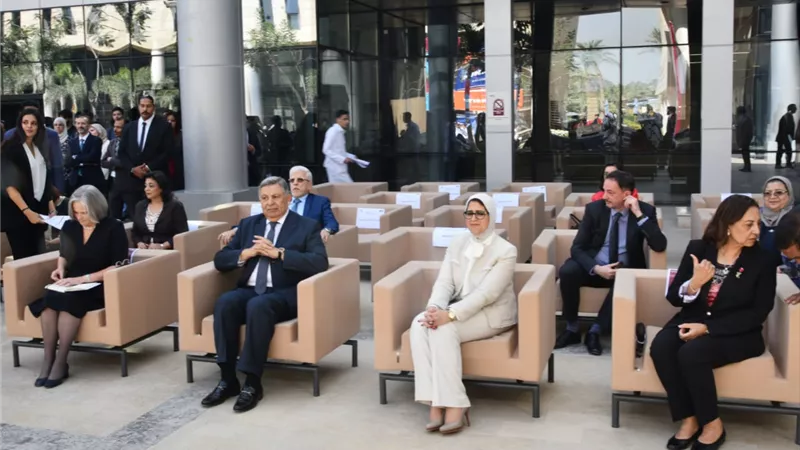 خلال الاحتفال ببدء الدراسة بالكليات الطبية بجامعة 
