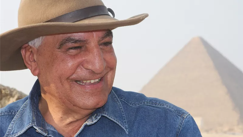 زاهي حواس: 20 مليون دولار إيرادات معرض توت عنخ أمون في لوس انجلوس (فيديو)