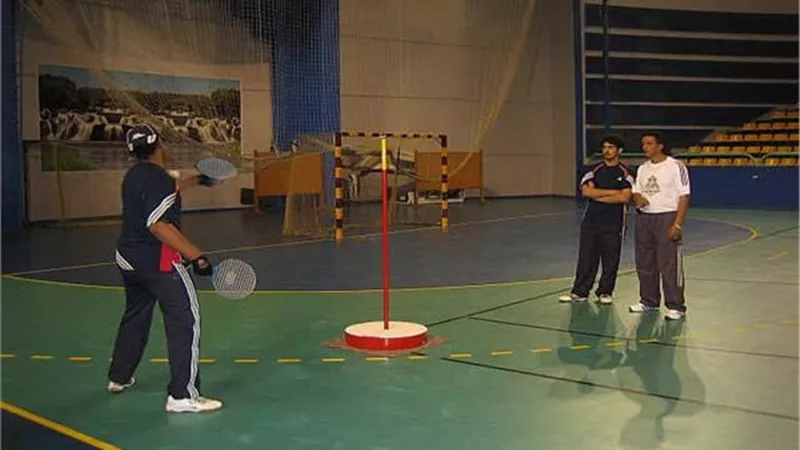 عمرو الدردير يكشف تفاصيل عودة منتخب كرة السرعة بدون كأس العالم: «البعثة نسيته في الفندق» (فيديو)