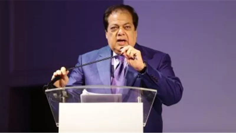محمد أبو العينين يدعو لعقد مؤتمر دولي لجذب الصناعات الكبرى إلى مصر (فيديو) 