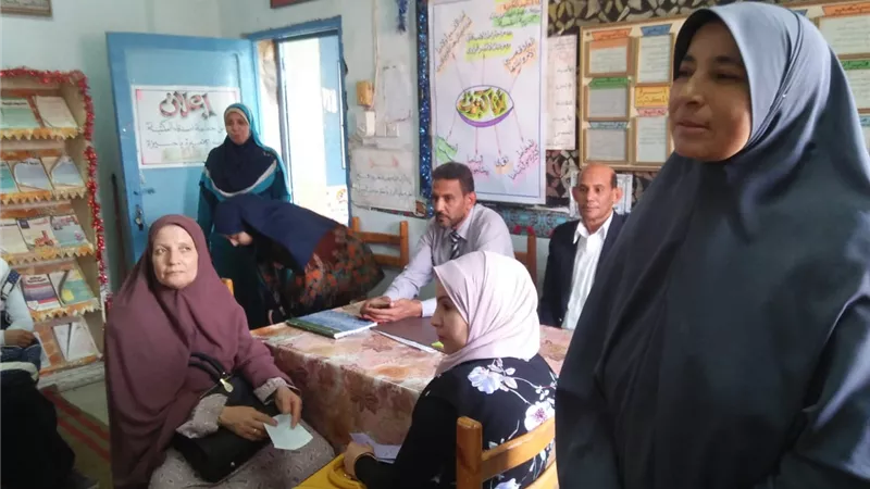 ادارة الصف تنظم ندوة عن مشكلات المراهقة والتغيرات الفسيولوجية لطالبات الثانوية الصناعية (صور)