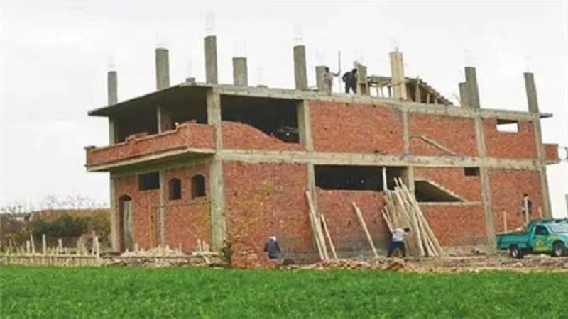الإسكان تحدد 8 حالات مخالفات بناء لن يتم التصالح فيها.. تعرف عليها (فيديو)
