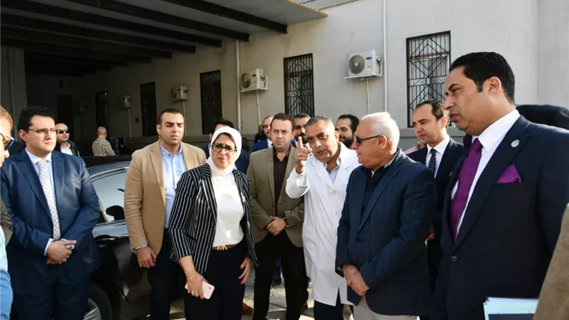 خلال زيارتها لمتابعة تطبيق التأمين الصحي الجديد ببورسعيد.. وزيرة الصحة تشدد على سرعة الانتهاء من أعمال المرحلة الثانية بمستشفى الرمد(صور)