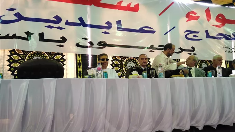 حزب الوفد ينهى خصومة ثأرية فى جنوب الجيزة بتسليم كفنين وذبيحتين بين ابناء العم (صور)