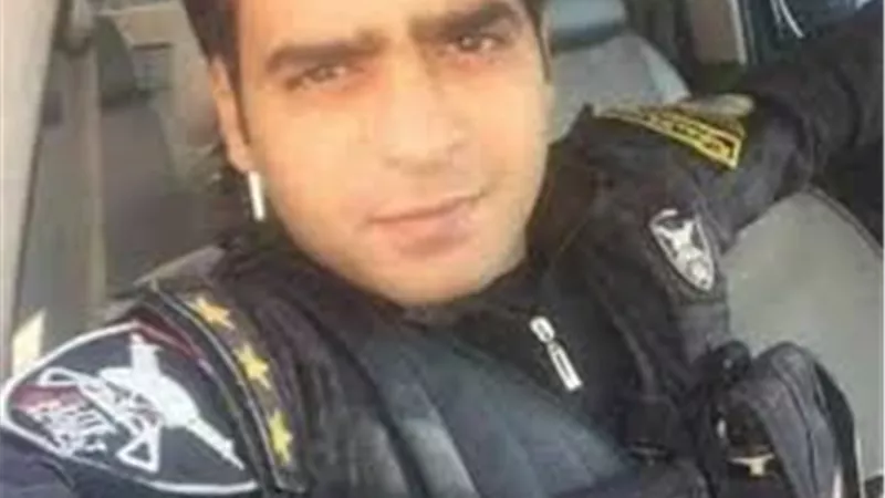 والدة شهيد الواحات إسلام مشهور: صحابه قالولي هنجيب حقه وهو في الإسعاف.. والنهارده نفذوا الوعد
