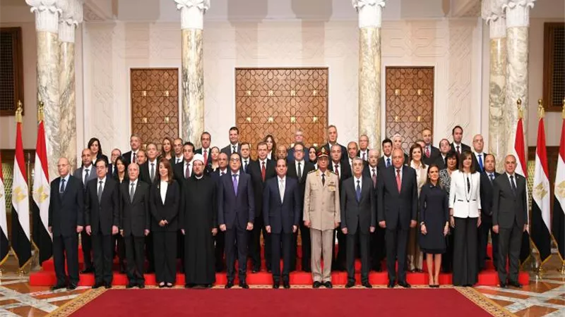 الباز يكشف أبرز المرشحين للرحيل عن حكومة مدبولي