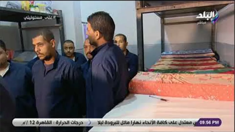 أحمد موسى عن جولته فى السجن: النزلاء يناموا على سراير والأكل نوعين مجاني وبمقابل (فيديو)