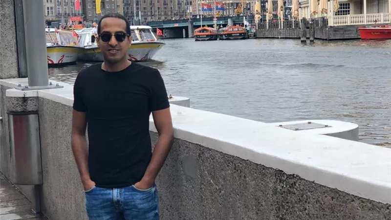 معاناة شارع المعز الأثري بين المحلات والأهالي وحي الجمالية