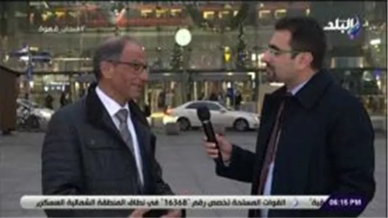 «كنت ببيع جرائد واشتغلت جرسون» ..هانى عازر يتحدث عن بداية حياته فى ألمانيا (فيديو) 