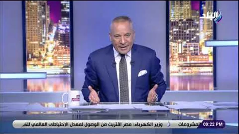 أحمد موسى: «تقديم الأوراق الحكومية إلكترونيا يقضى على الفساد.. مفيش درج هيتفتح » (فيديو)