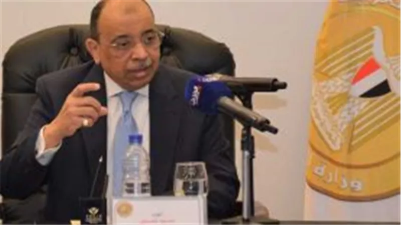 أحمد موسي يشكر وزير التنمية المحلية .. «معلش هتتعب معانا الفترة الجاية» (فيديو)