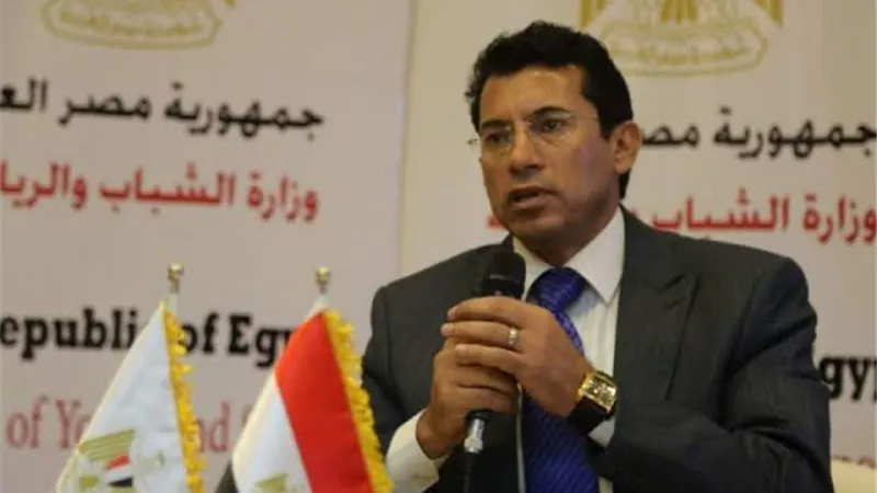 شباب ورياضة القاهرة تكرم المخرجين الشباب بحضور الناقد السينمائى ياقوت الديب 
