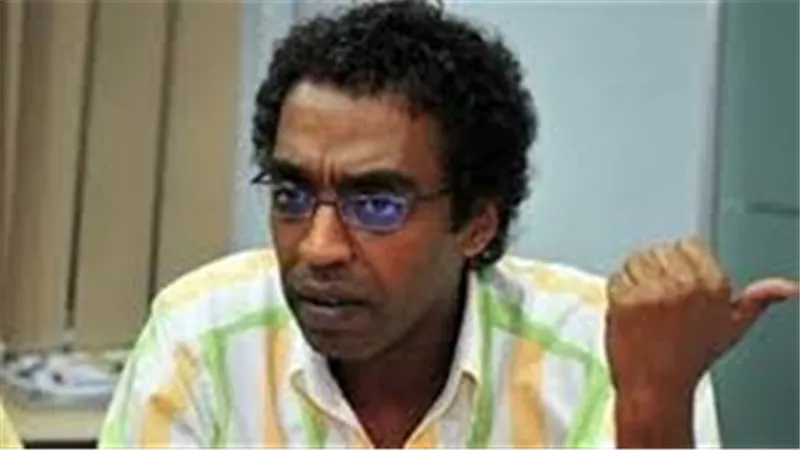 أحمد عواض : تعيين منى القماح لتسيير أعمال قصر ثقافة كفر الدوار «مخالف للقانون» (فيديو)
