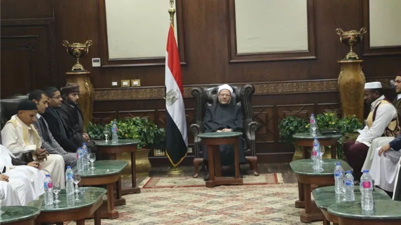 المفتي يستقبل وفدًا من أئمة ليبيا لبحث تعزيز التعاون الديني | صور
