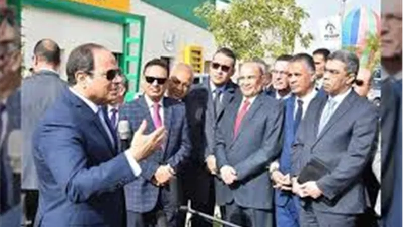 مصطفى بكرى: الرئيس السيسي تحدث بشفافية واضحة خلال لقائة بالإعلاميين | فيديو 