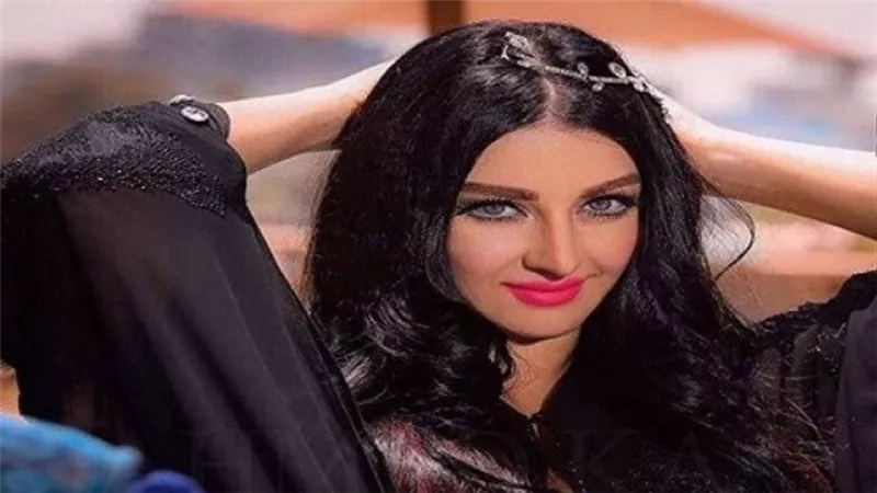 4 حفلات في يوم واحد ..رقصات مثيرة لصافيناز في احتفالات رأس السنة | صور