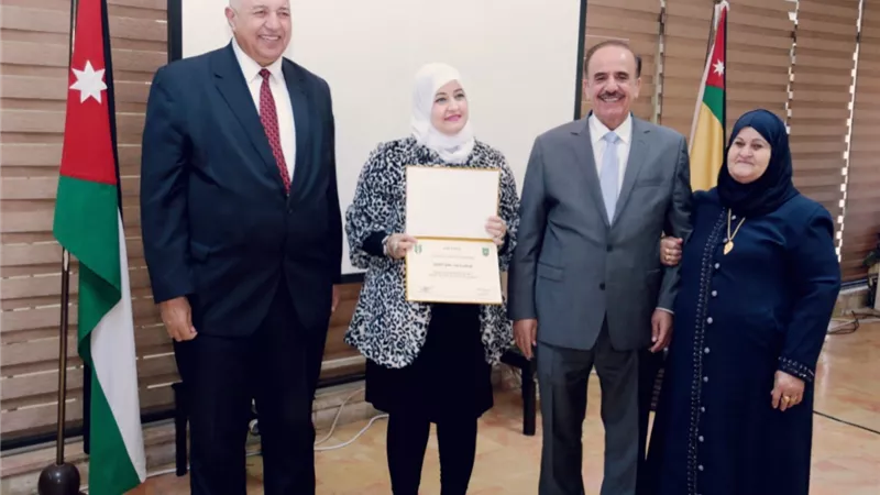 الجامعة الأردنيّة تكرّم سناء الشّعلان لتميّزها البحثيّ | صور