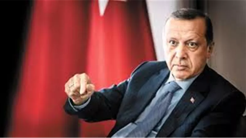 مصطفى بكرى: تركيا ترسل الأسلحة والإرهابيين بشكل مستمر إلي ليبيا | فيديو 