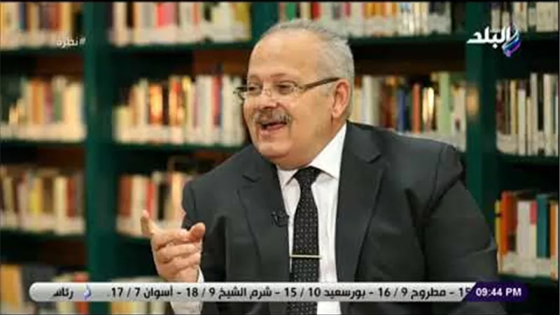 رئيس جامعة القاهرة: لم أنزعج من وصفى بالعلماني بعد 25 يناير | فيديو