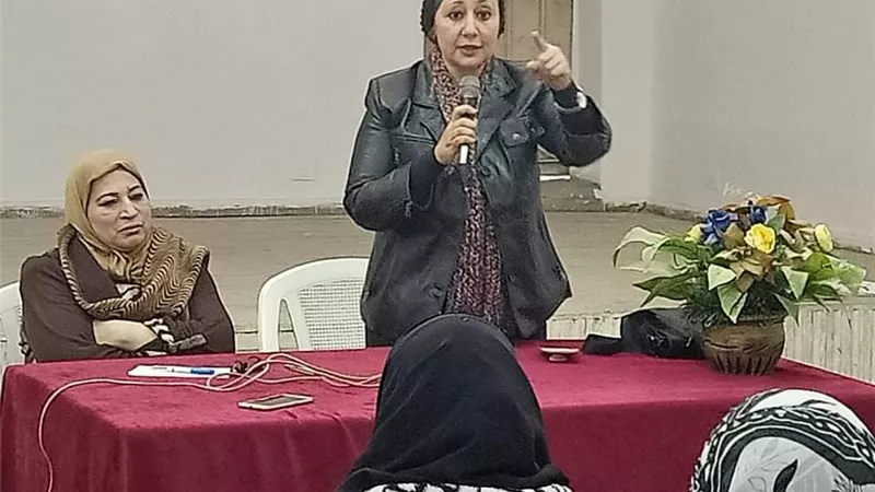 قصر ثقافة طنطا يناقش دور المرأة في مواجهة العولمة | صور