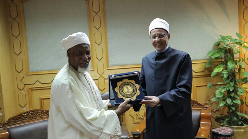 وكيل الأزهر يستقبل كبير أئمة جامع سلطان 