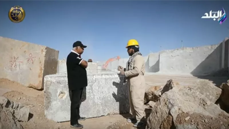 كبير فنيين في مشروع جبل الجلالة: نعمل وسط الأجواء الباردة وفى ساعات الليل | فيديو