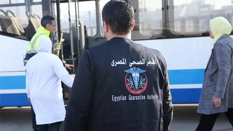 وزير الطيران يكشف تفاصيل إجلاء المصريين المتواجدين في ووهان | فيديو 