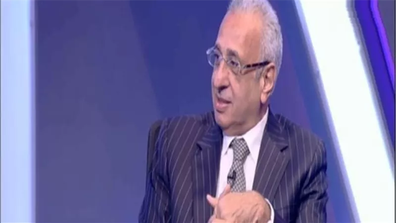 رئيس لجنة الاستثمار باتحاد الصناعات: مصر خرجت من عنق الزجاجة بفضل السيسي | فيديو 