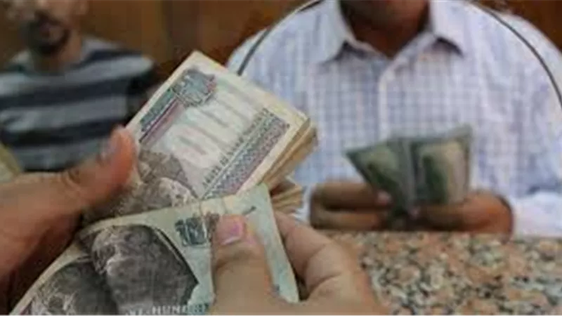 خبير اقتصادى يكشف أسباب انخفاض سعر الدولار أمام الجنيه | فيديو