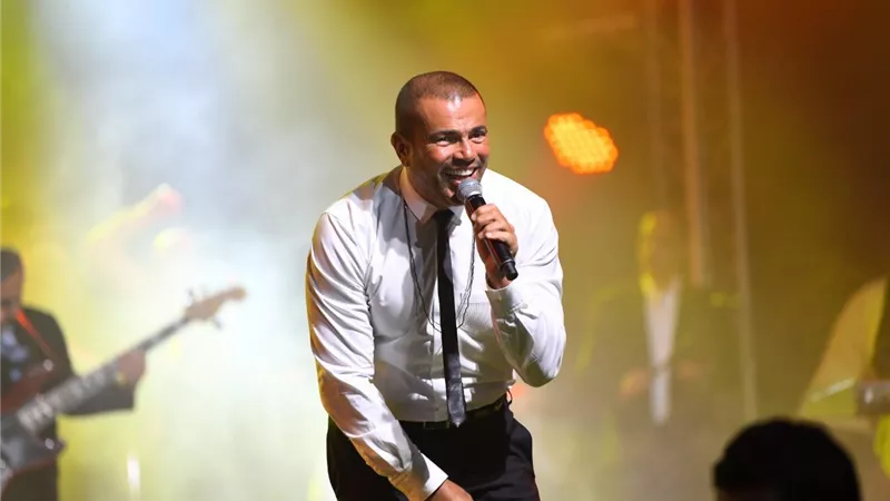هاني شاكر يهنئ عمرو دياب بالألبوم الجديد: بشكرك على الأغاني الحلوة | فيديو 
