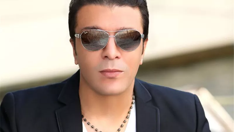 مصطفى كامل: بعض مطربي المهرجانات حصلوا على تصاريح الغناء بالرشاوى | فيديو