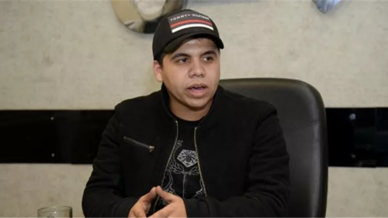 مطرب «بنت الجيران»: لحنت لهاني شاكر.. ومنع المهرجانات هيخرب بيوتنا | فيديو
