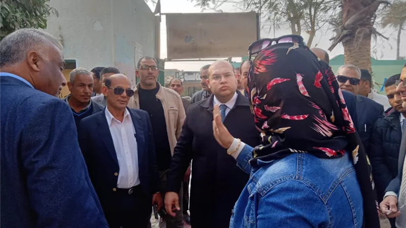 نائب محافظ الجيزة يتفقد سير العملية التعليمية بادارة الصف | صور