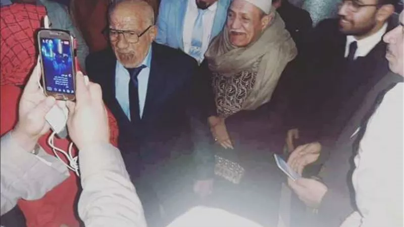 عاد من العراق بعد اختفاءه منذ 34 عاماً.. كواليس عودة مصري حضر حروب العراق | فيديو