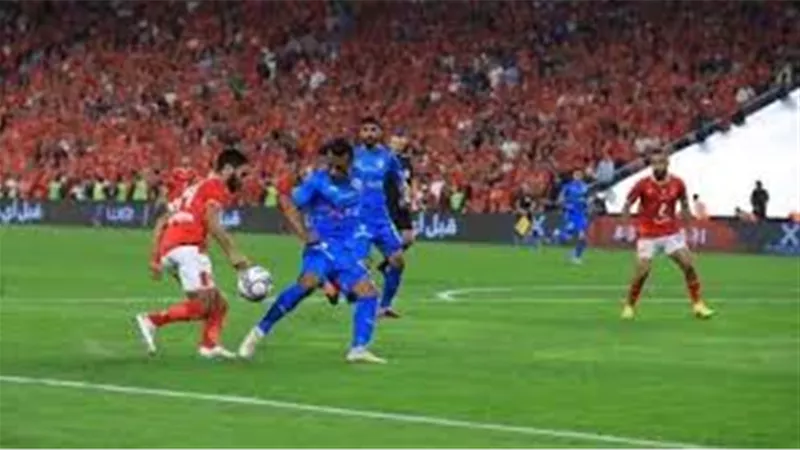 خبير لوائح يكشف مصير الزمالك بعد انسحابه من مباراة الأهلي | فيديو