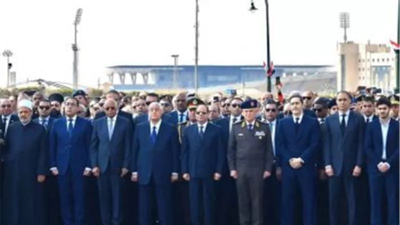 أبو العينين : مشهد جنازة مبارك مهيب يعبر عن موقف نبيل من الرئيس السيسي | فيديو
