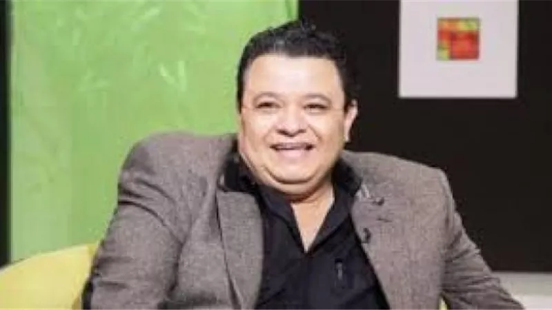 خالد جلال : إتقاني للغة الفرنسية ساعدني في الحصول علي منحة دراسية في باريس | فيديو