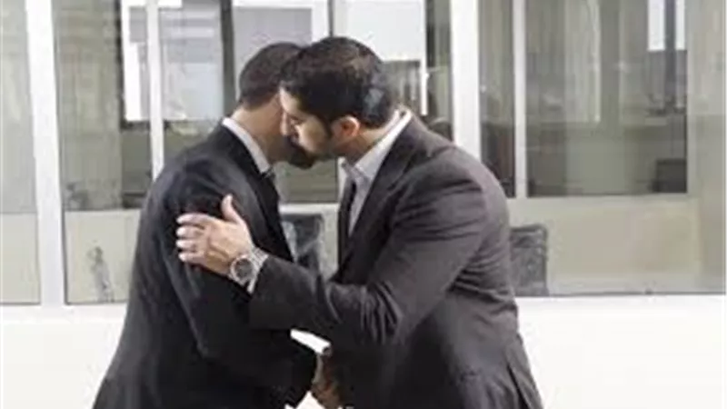 الصحة العالمية: منع المصافحة بالتقبيل والأحضان يحد من فيروس «كورونا» | فيديو 