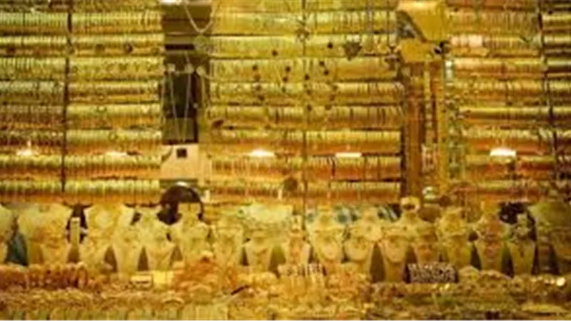 مفاجأة كبيرة في سعر الذهب بمنتصف التعاملات اليوم