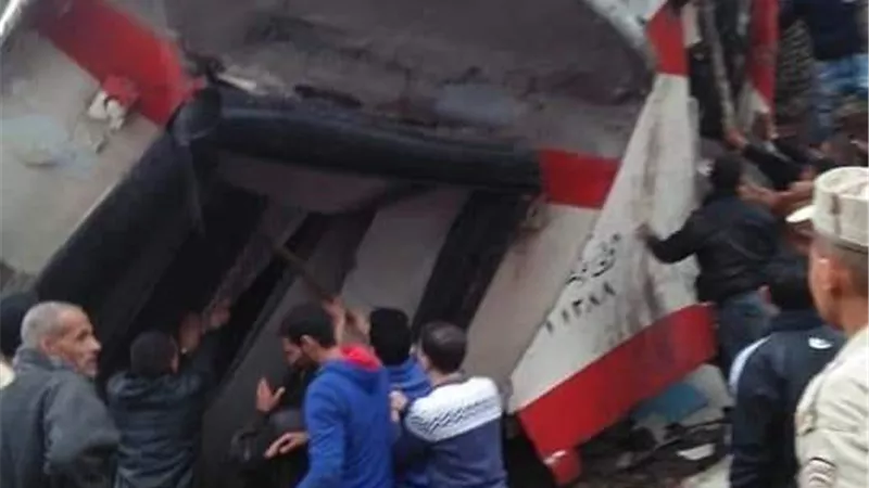 الصحة: إصابة 13 مواطنا في حادث تصادم قطارين بالقاهرة ولا وفيات
