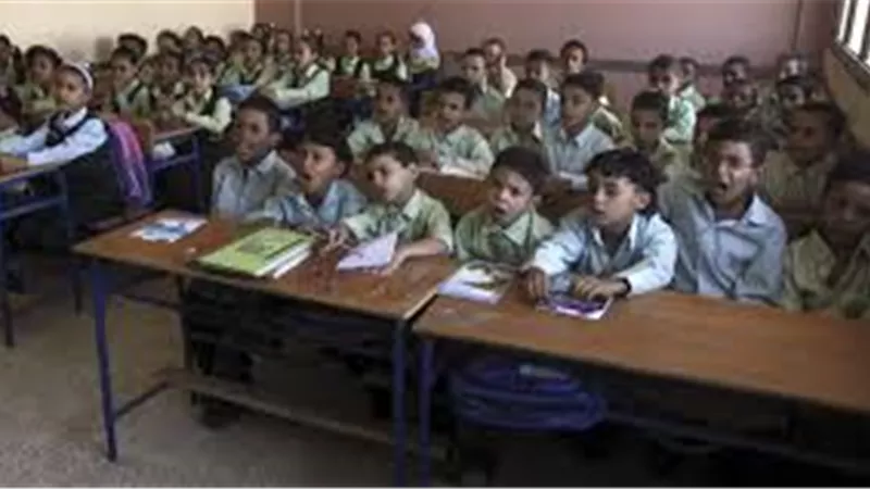 الحكومة تحدد مصير المدرسين والإداريين بعد قرار تعطيل الدراسة لمدة 15 يوما | فيديو 