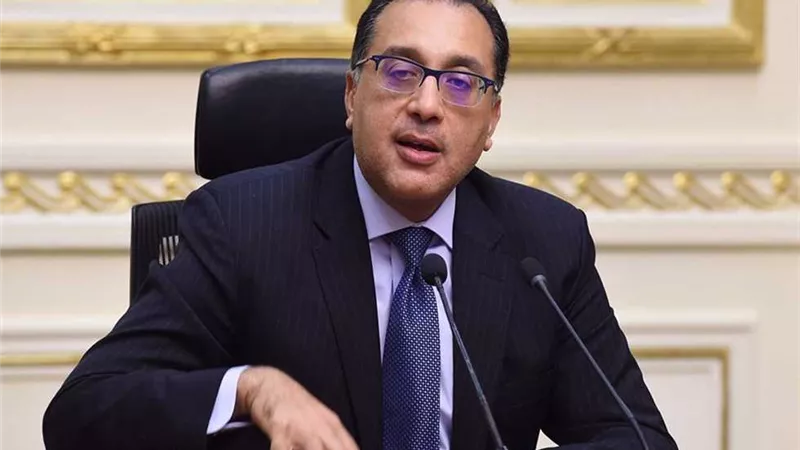 تفاصيل قرار رئيس الوزراء بتخفيض عدد العاملين في المصالح الحكومية لمواجهة كورونا