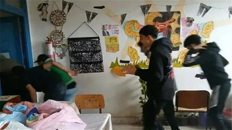  المعلمة طلبت منهم يعملوا كدا.. والدة طالب بمدرسة عبد السلام محجوب تكشف مفاجأة | فيديو