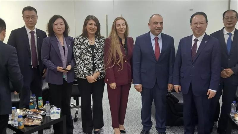 الجامعة المصرية الصينية تستقبل وفدًا من جامعة نانجينغ لتعزيز التعاون الأكاديمي والبحثي