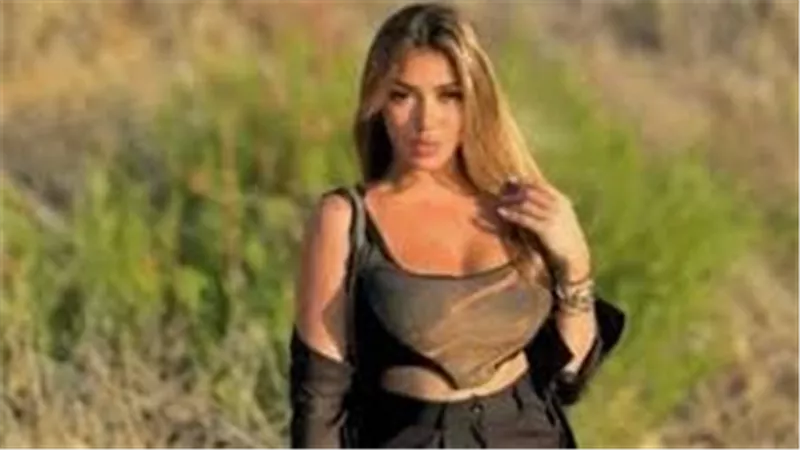  بالأسود اللامع.. سارة سلامة تثير الجدل بجلسة تصوير جريئة | شاهد