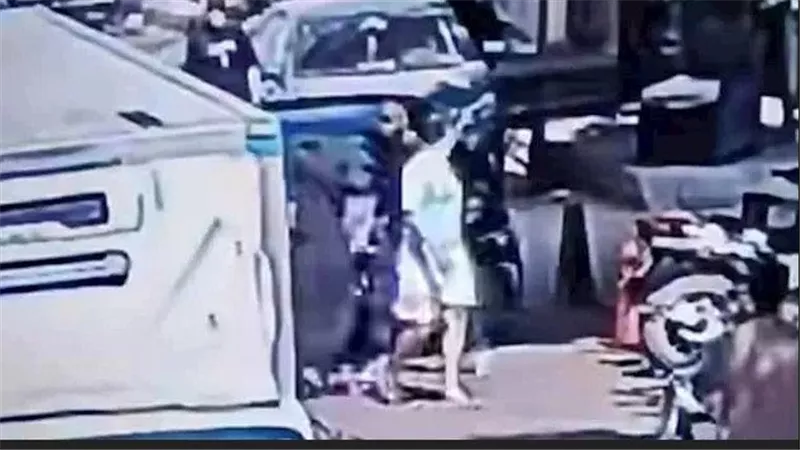 ربطوه في العمود.. صرخة تنقذ فتاة من كابوس التحرش بأكتوبر
